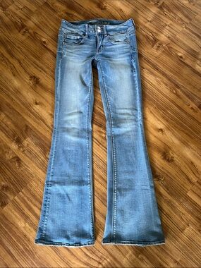 American Eagle Outfitters Light Blue  Super Stretch Flared Jeans- Sz 2 reg